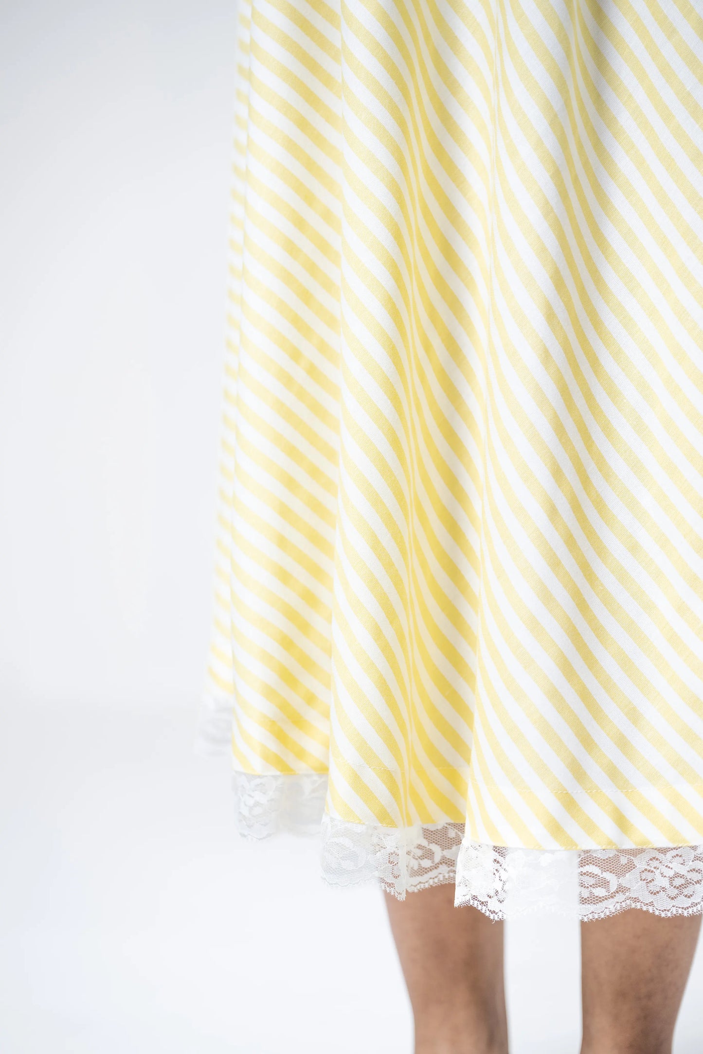 BUTTER BLOOM SKIRT