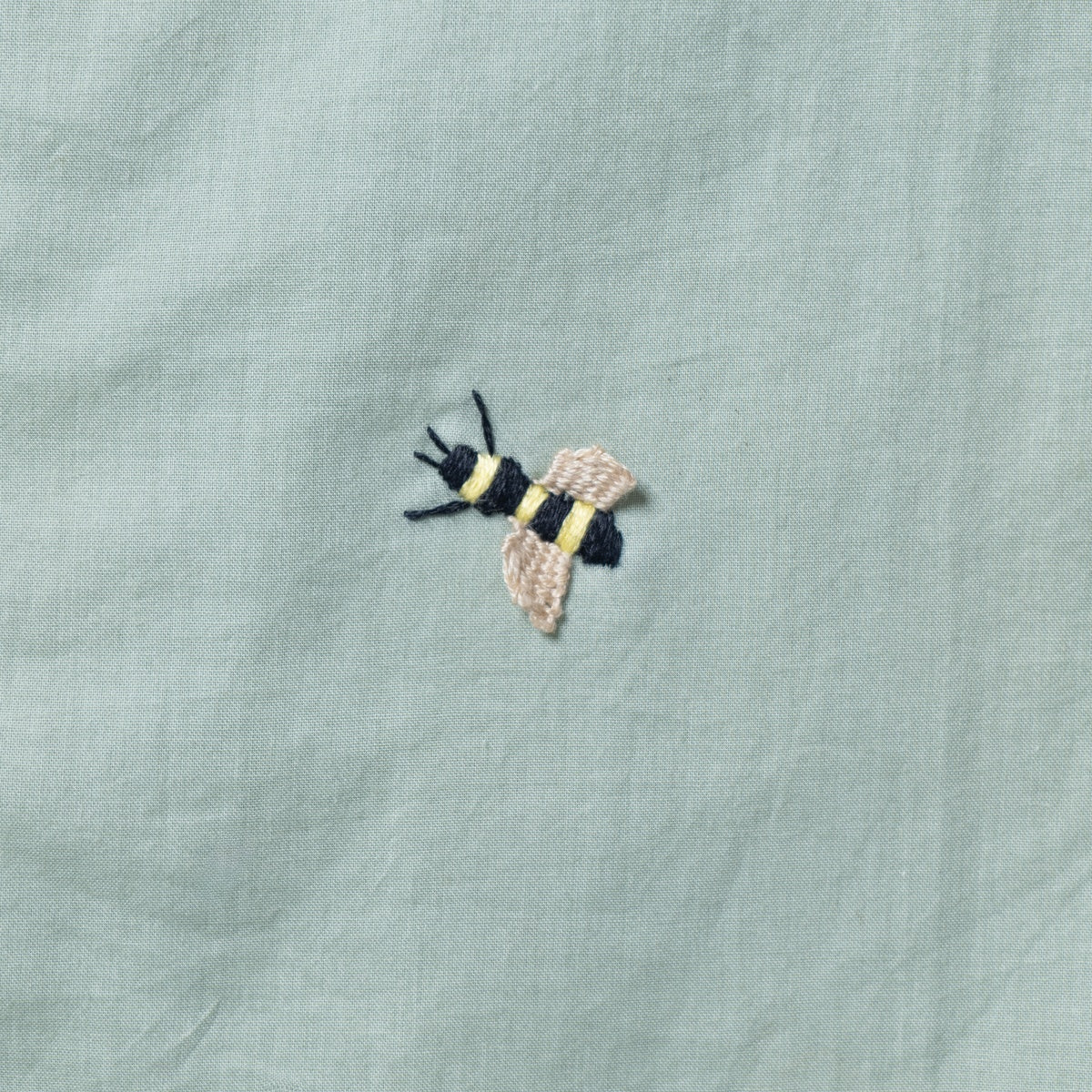 BUZZ BLOOM SHIRT