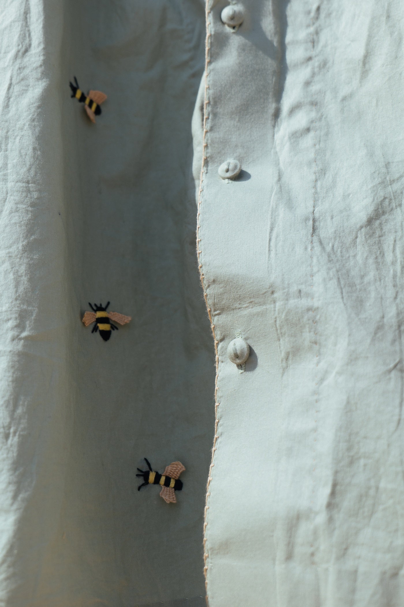 BUZZ BLOOM SHIRT