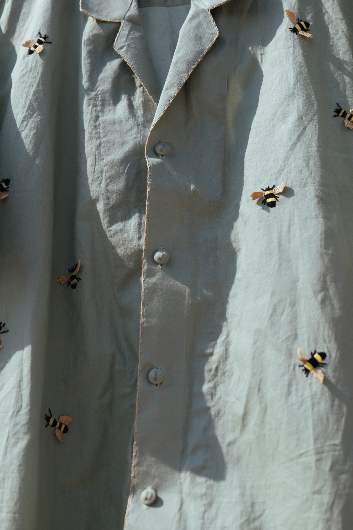BUZZ BLOOM SHIRT